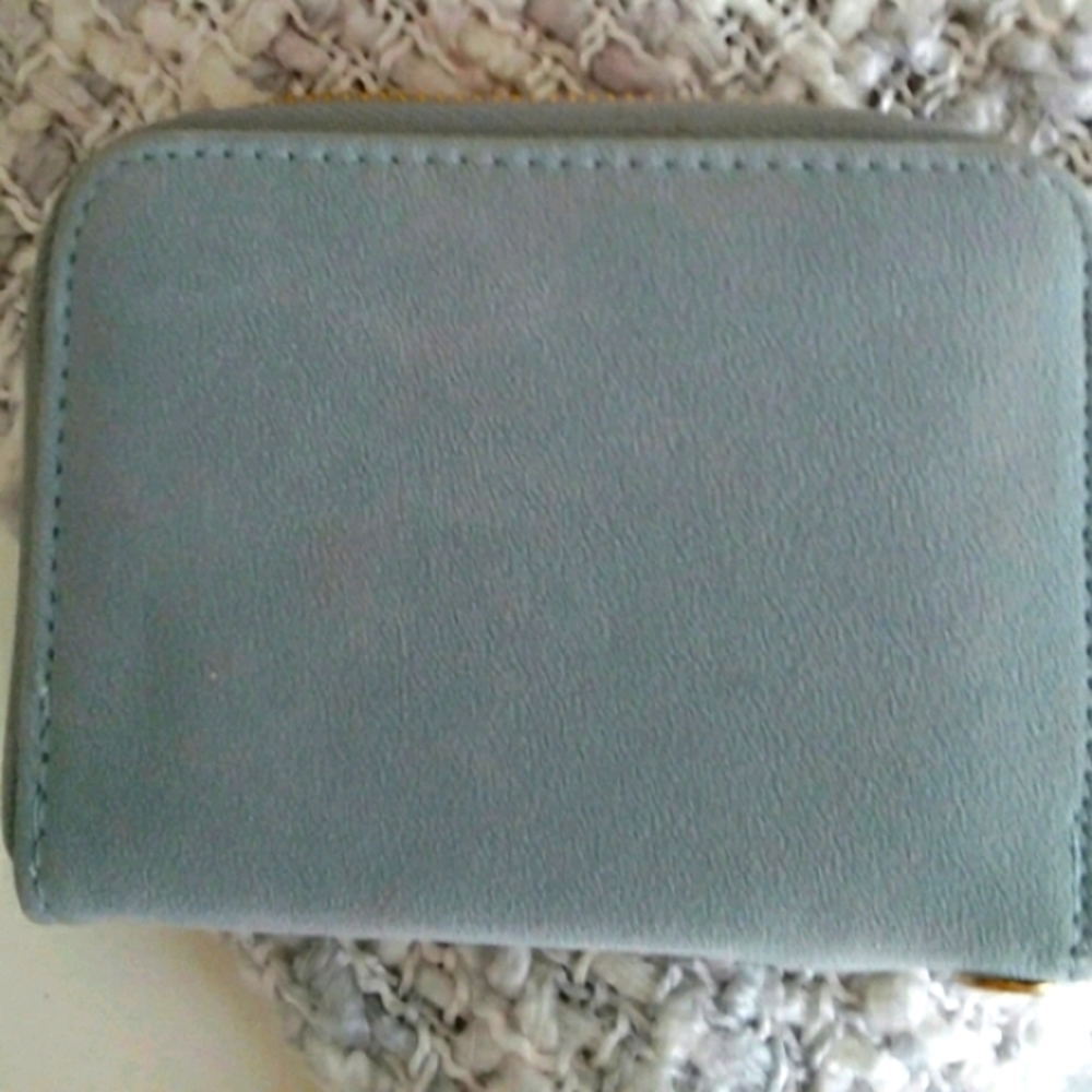XOXO small credit card wallet NWOT - Picture 2 of 4